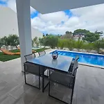 Villa House By The Lagoon - Piscina Privada Casal do Narcizo