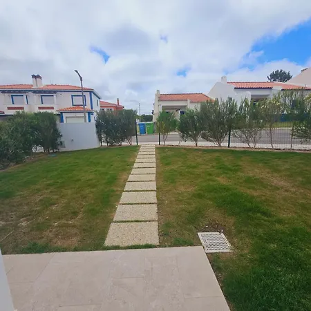 House By The Lagoon - Piscina Privada 别墅