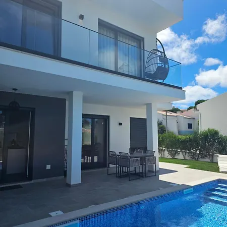 House By The Lagoon - Piscina Privada 别墅