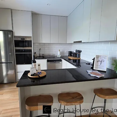 House By The Lagoon - Piscina Privada 别墅 Casal do Narcizo