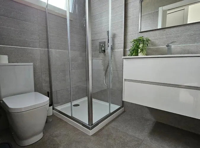 Villa House By The Lagoon - Piscina Privada