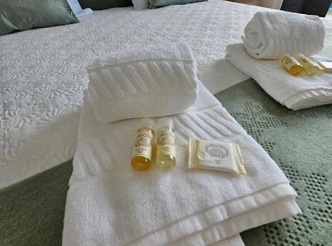 House By The Lagoon - Piscina Privada Villa