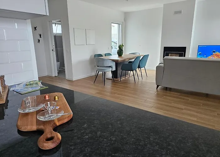 House By The Lagoon - Piscina Privada