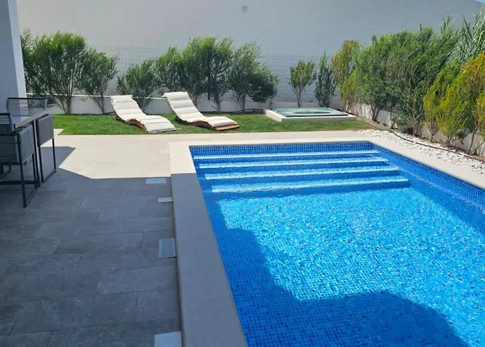 House By The Lagoon - Piscina Privada فيلة *